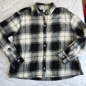 Black and White Plaid Button-Up Shirt